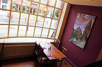Red Lion 3*