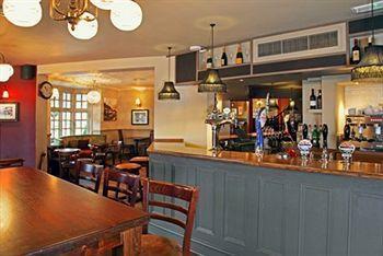 Red Lion Hotel 3*