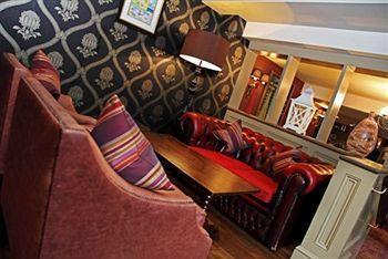 Red Lion Hotel 3*